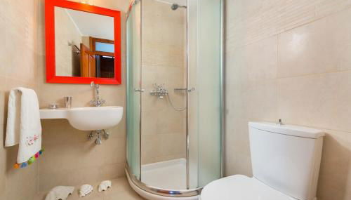 Villa Lindos - Photo 3, towels, Shower