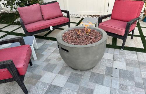 Spacious 4BR 2 5BA Family Retreat Pool Near Beach - Foto 49