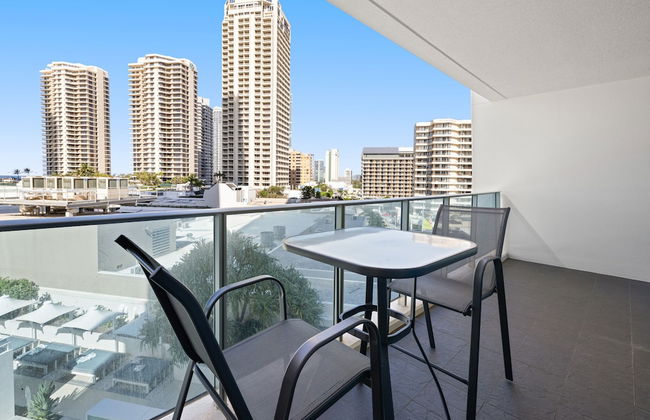 Pool and Ocean Views at the H-Residences - Foto 17