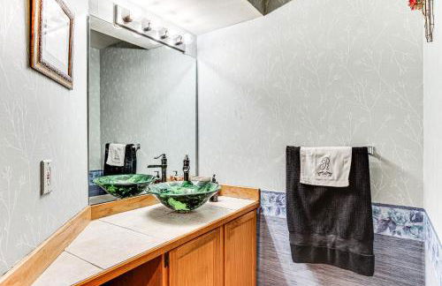 Home Theater and Large Backyard Deck Tacoma Abode! - Foto 26