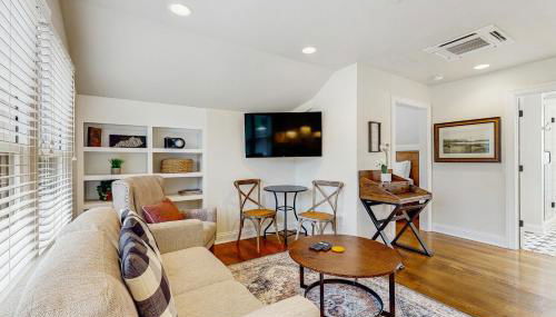 The Livery on 5th, Unit B - Foto 2