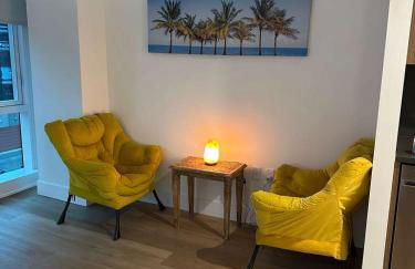 Bright, Modern Studio in White Plans - Foto 22