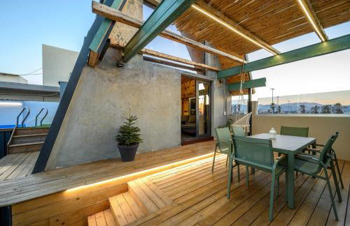 A-Home Villa, Private Pool & Jetted Tub Oasis - Photo 6