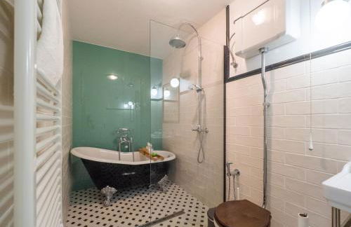 Castelo Gerês - Exquisite Eco-Cottage - jacuzzi - Foto 25