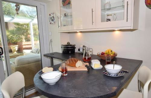 4 Bed in Seaview oc-74829 - Photo 6