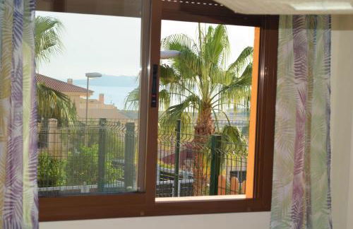 Apartamento con hermoso jardín y AC - Foto 62