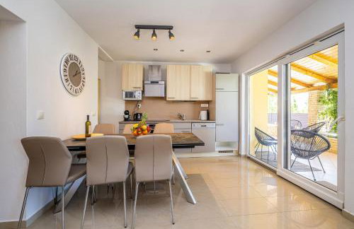 Holiday house AMARILLA with private pool - Photo 15