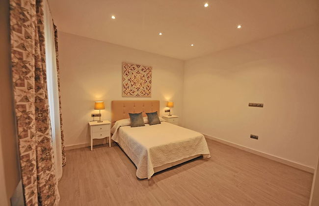 Terrazas Plaza Arenal 5 Dormitorios - Photo 2