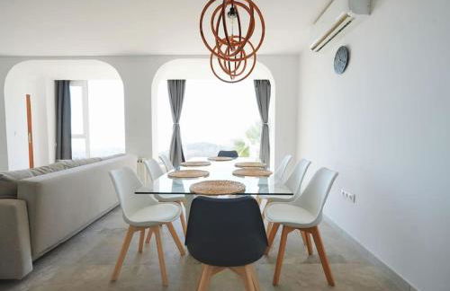 A+View Private Terrace Private Pool Family Fun - Photo 39