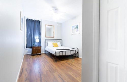 Sunny Sweetheart-Front Apartment near Riverwalk - Foto 24