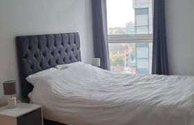 Penthouse height Flat, City View Balcony, Quiet, Free Wifi, Gym & More Minimalistic Home - Foto 5