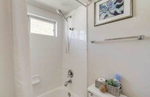 Lake-View Home with Pool Access in Legends Ranch! - Foto 24