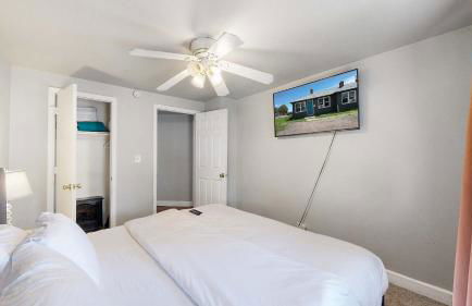 Cool Stay Near Rapids Stadium Ideal for Sports Fans - Foto 16