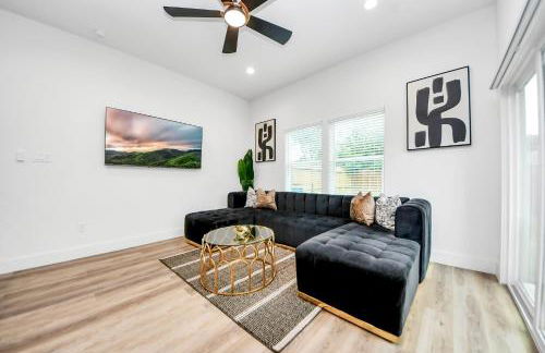 NEW! The Brandōn - Upscale Manor - Garage - Near Medical Center & NRG - Foto 1