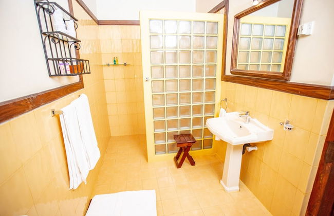 South Point Abbey Whole Villa 4 Bedroom (Sleeps 9) - Photo 31