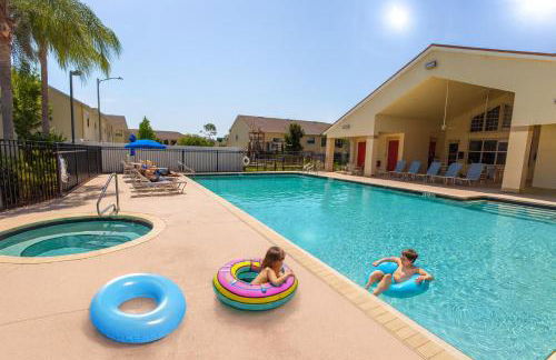 Pond View Club Cortile Resort Pool Hot Tub Theme - Foto 58