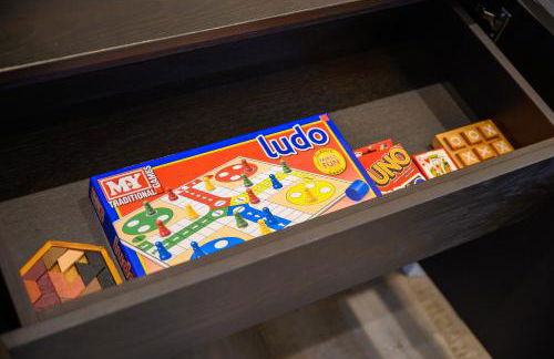 West Didsbury Retreat l Cinema l Sleeps 8 - Photo 11