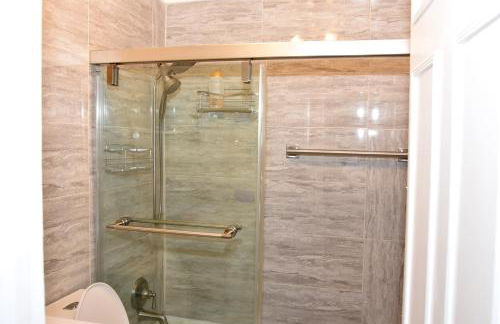 Handsome Home Renovated - close to Metro - Foto 28