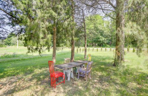 South Haven Farmhouse with Fire Pit, 4 Mi to Beach! - Foto 27