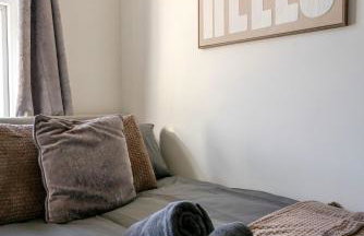 Westfield House, 2BR Sleeps 6, Oldham - Photo 20