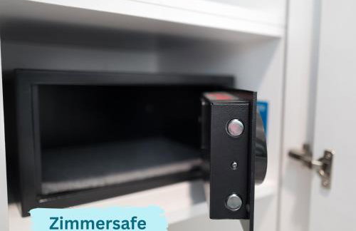 VILLA SOLIS LACUS modernes Apartment - privater beheizbarer Pool- Klimaanlage - private Parkplätze - Foto 66