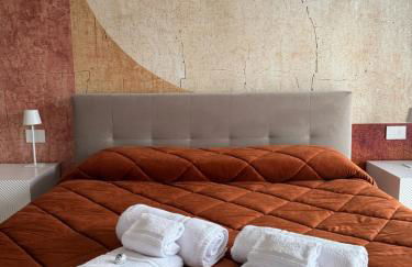 LuxeDesign Apartment - Photo 17