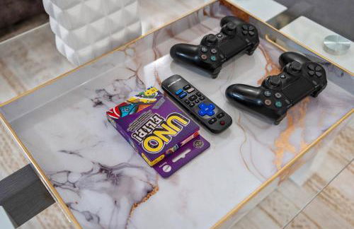 Entire Private Home with 4 Bedrooms 2 Bathrooms, Pool, View, 4 Parking, King Bed, Big Yard, Available Now - Foto 71