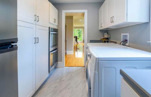 Bayfront Gem with Amazing Water Views and Pond! - Foto 27