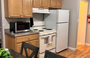 Cozy Bungalow in Madison Heights - Foto 7