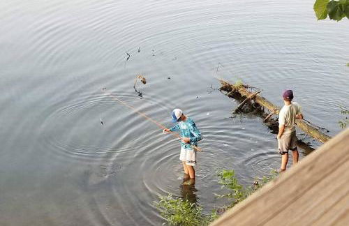 Lakefront Hideaway - Foto 16