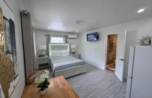 Stylish Studio Apartment By Miami International Airport - Photo 2