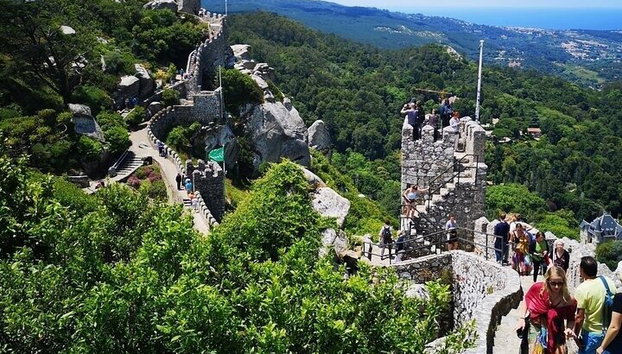 Excursión privada de un día completo al castillo morisco de Ericeira y Mafra desde Lisboa - Foto 3