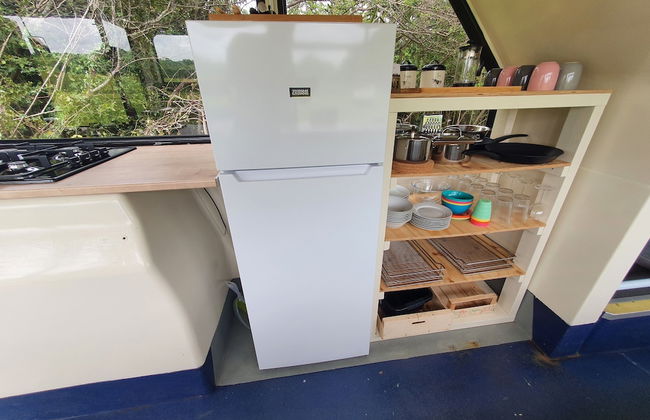 Double Decker Bus on an Alpaca Farm Sleeps 8 - Foto 8