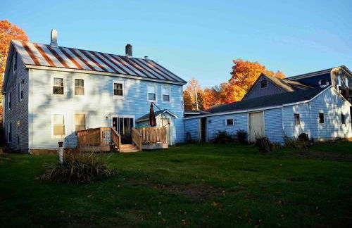 3,000 Sq Ft Historic Colonial Minutes from Okemo with Direct VAST Trail Access - Foto 15