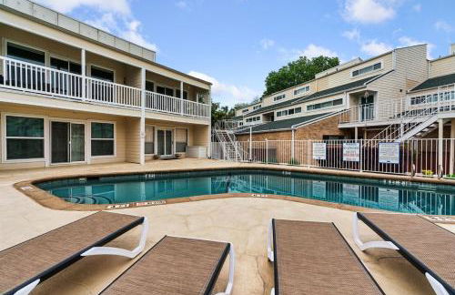 Minutes to ACL Downtown Retreat - Pool & Lake Access - Foto 21