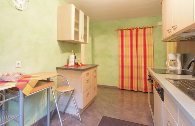 Waxweiler Flat Near City Center - Photo 5