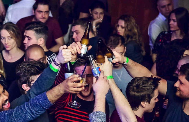 Bucharest Pub Crawl - Photo 2