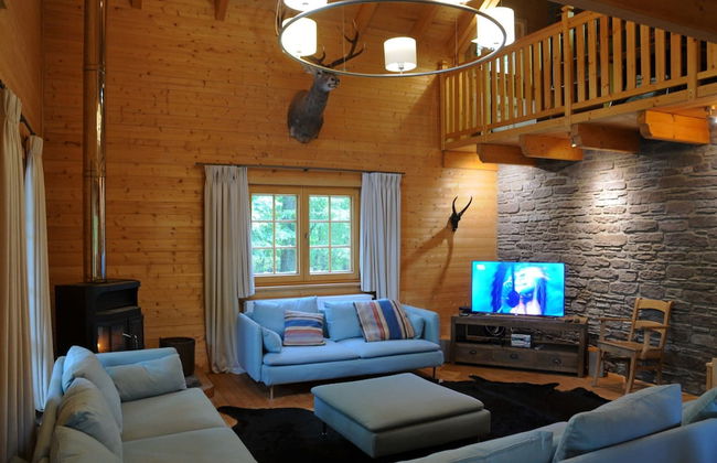 Spacious Chalet Located at Bomal with Hot Tub & Garden Parlour - Foto 12