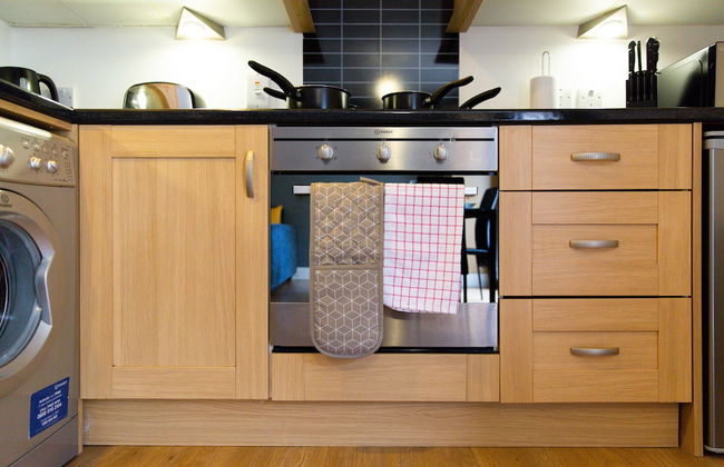 Velvet 1-bedroom Apartment The Clockhouse, Hoddesdon - Photo 36