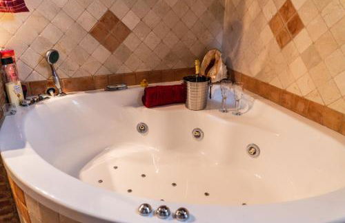 Villa estilo mediterránea con Piscina, Jardín, Bbq y Jacuzzi - VILLA BEL AIR REAL - Photo 37