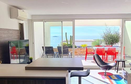 MAGNIFIQUE APPARTEMENT VUE MER - GRANDE TERRASSE ET PISCINE - Foto 16