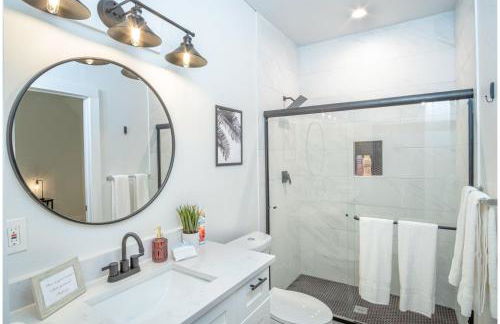 Spectacular 3 BR Plus 2 and a Half BA Apt Near Downtown - Foto 20