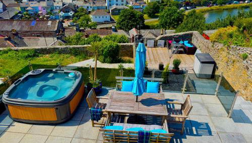 High Cross House - Photo 3