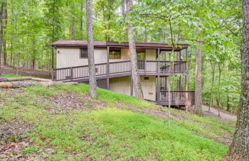 Charming Hedgesville Retreat with Deck and Fireplace! - Foto 22