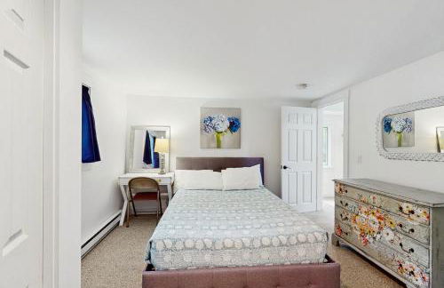 Fairy Cottage in the Wood - Photo 16