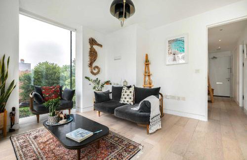 Modern Shoreditch 2 Bedroom Penthouse With Lift & Large Balcony Suit Family Sleeps 4 - Foto 6