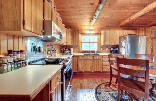 Dog-Friendly Park Falls Cottage with 5 Acres and Lake - Foto 13