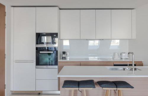 Hollen at Six - Soho - by Frankie - Photo 4