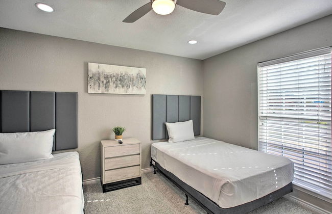 11 Mi to Holiday at Arboretum! Home with Hot Tub - Foto 29