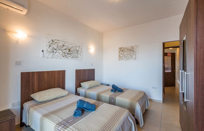 Seashells Self Catering Apartment by Getaways Malta - Foto 6